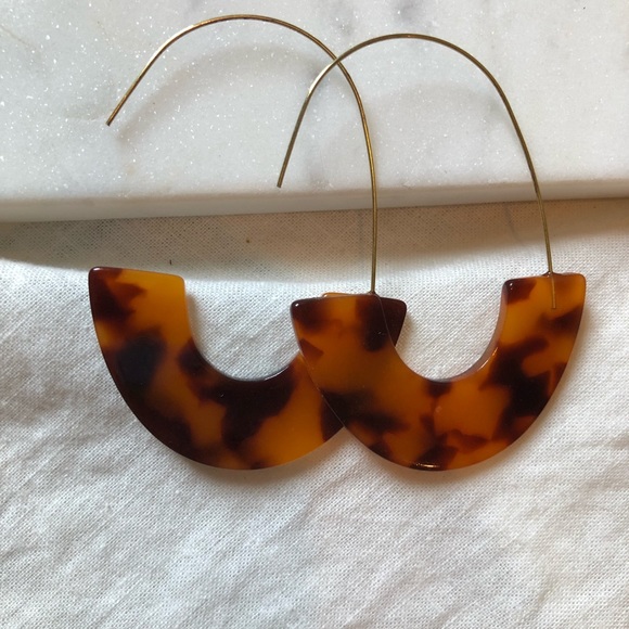 NWOT Caramel Tortoise Earring - Picture 2 of 4